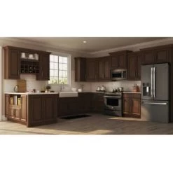 Hampton Bay 91.5" W X 2.75" H Traditional Crown Molding In Cognac -Home Storage And Cleaning 280143 DetailedProductView2 Lg