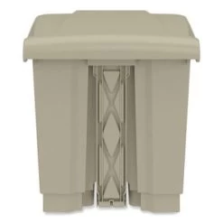 Safco Step-On Receptacle, Plastic, 20 Gal, Tan -Home Storage And Cleaning 286138 LeftView Lg