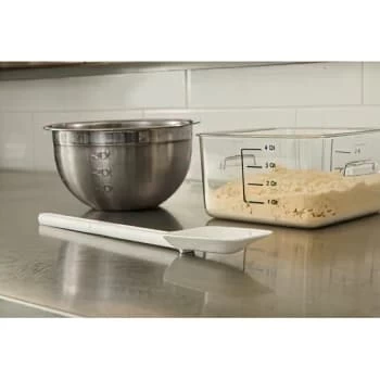 Rubbermaid 4 Qt Polycarbonate Square Storage Container (12-Pack) 6 Rubbermaid 4 Qt Polycarbonate Square Storage Container (12-Pack) - Image 4